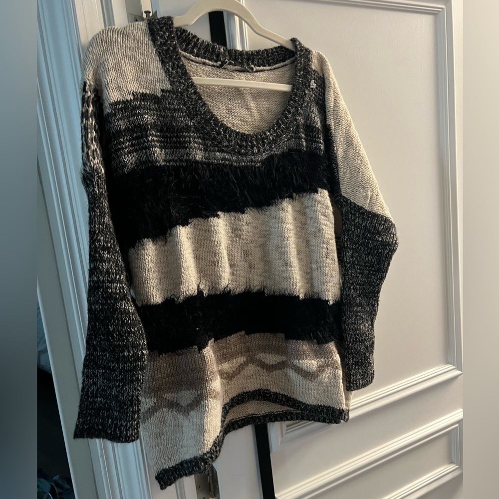 Knit sweater - Picture 3 of 3